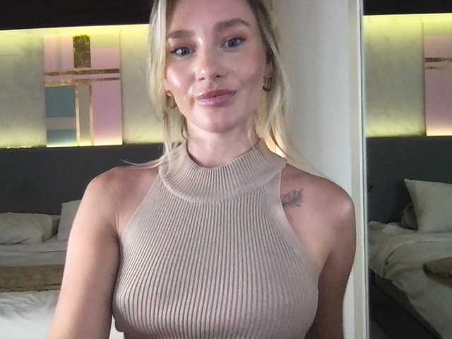 StellaMuse live cam on BongaCams
