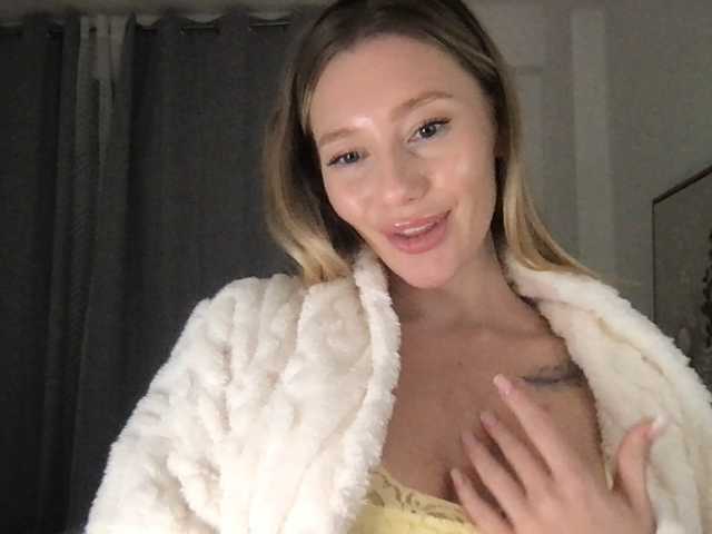 StellaMuse, en directo ahora en BongaCams