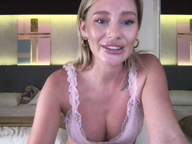 StellaMuse live cam on BongaCams