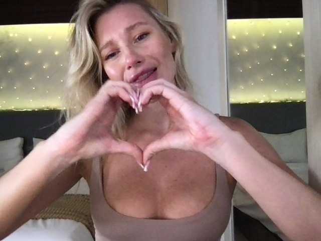 StellaMuse live cam on BongaCams