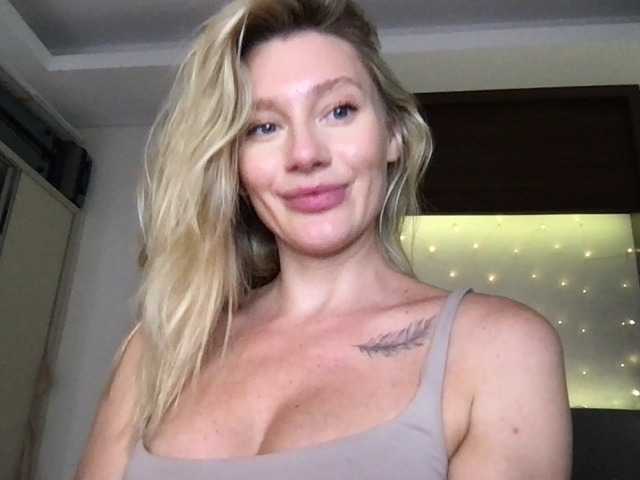 StellaMuse live cam on BongaCams