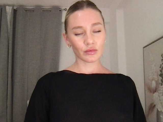 StellaMuse live cam on BongaCams