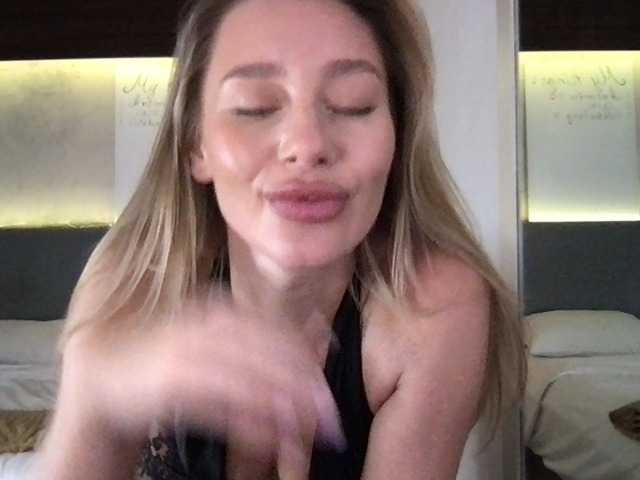StellaMuse live cam on BongaCams