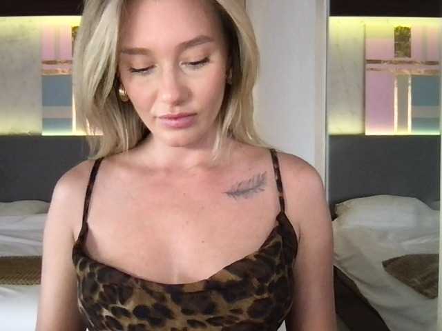 StellaMuse live cam on BongaCams