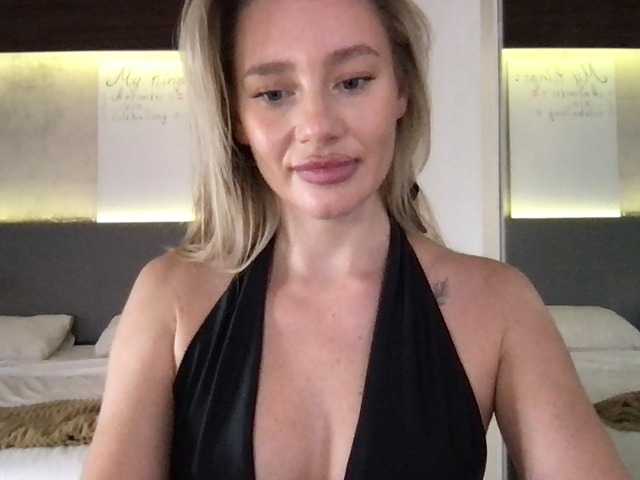 StellaMuse live cam on BongaCams