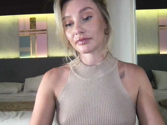 StellaMuse live cam on BongaCams