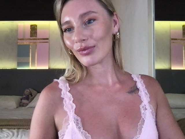 StellaMuse live cam on BongaCams