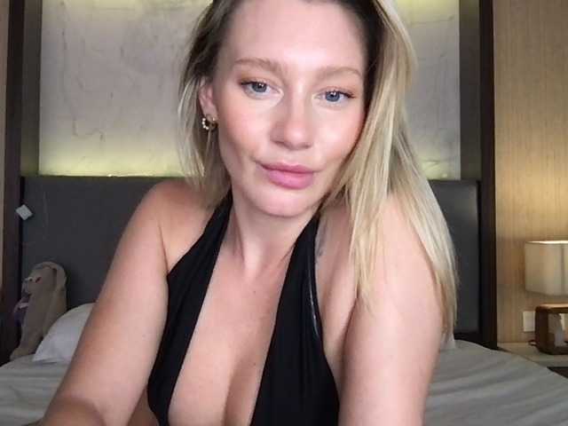 StellaMuse live cam on BongaCams
