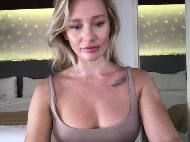 StellaMuse live cam on BongaCams