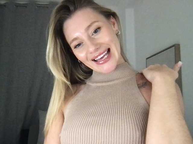 StellaMuse, en directo ahora en BongaCams