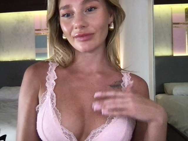 StellaMuse live cam on BongaCams