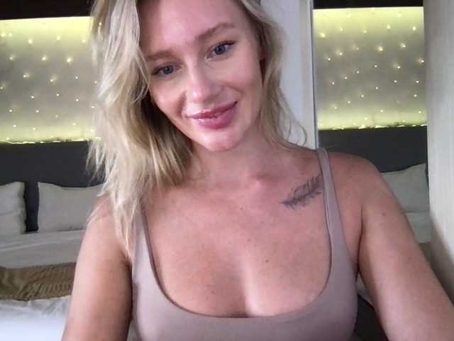 StellaMuse live cam on BongaCams