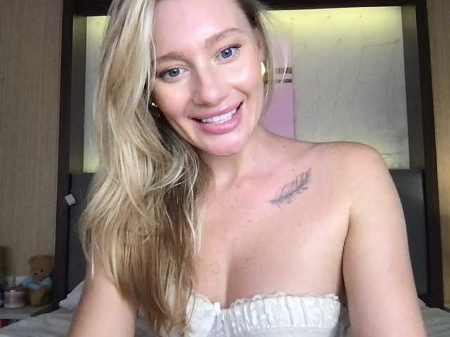 StellaMuse live cam on BongaCams