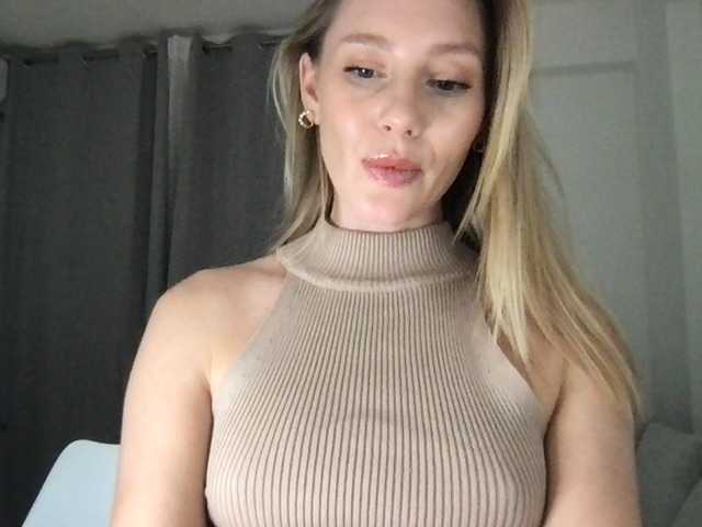 StellaMuse, live now on BongaCams