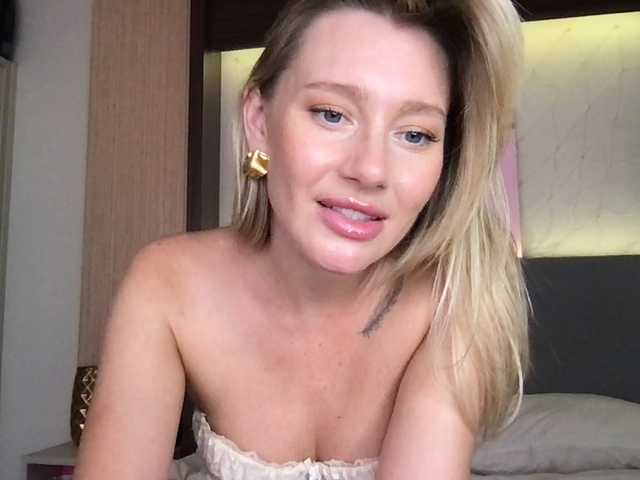 StellaMuse live cam on BongaCams