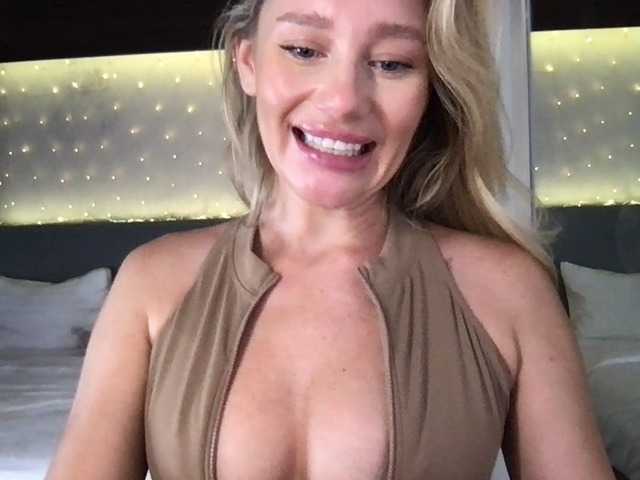 StellaMuse live cam on BongaCams
