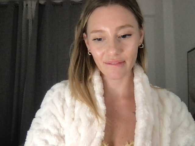 StellaMuse, en directo ahora en BongaCams