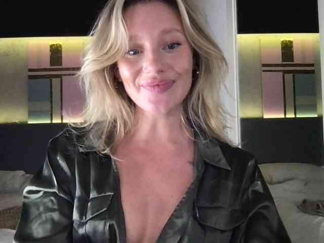 StellaMuse webcam