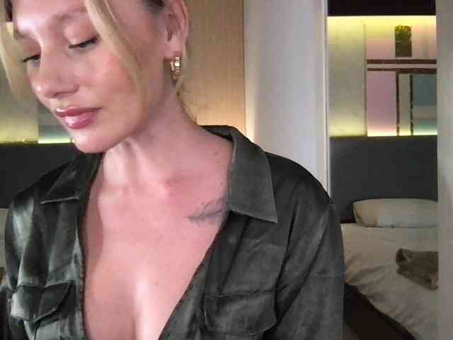 StellaMuse webcam