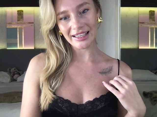 StellaMuse webcam