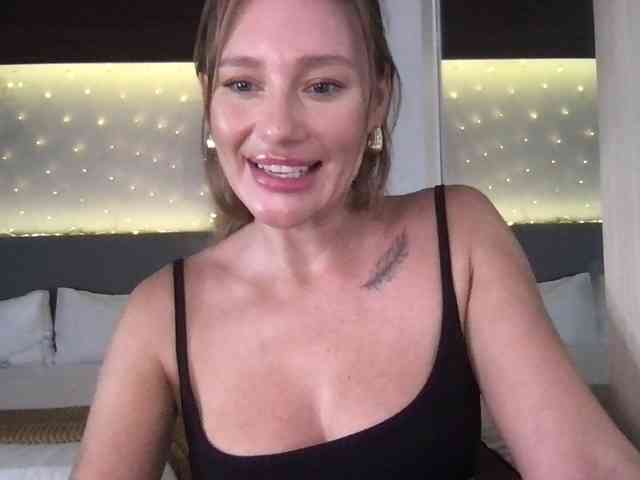 StellaMuse webcam