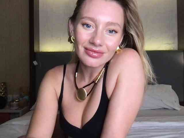 StellaMuse webcam