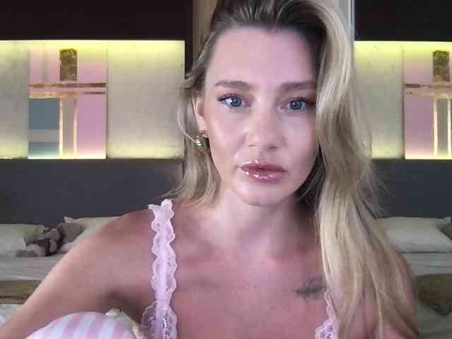 StellaMuse webcam