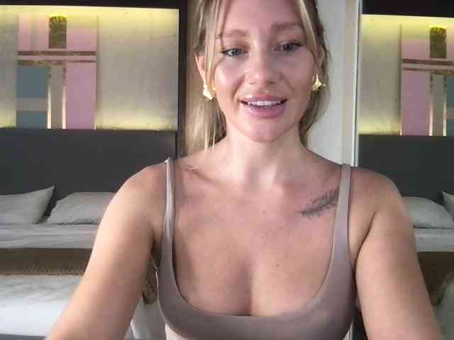 StellaMuse webcam