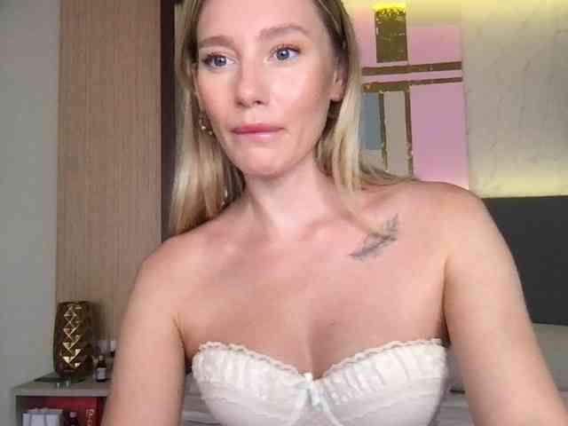 StellaMuse webcam