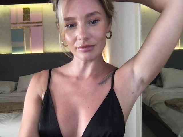 StellaMuse webcam