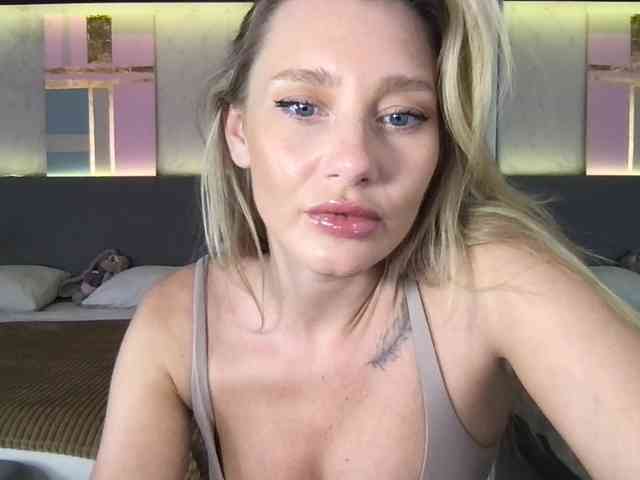StellaMuse webcam
