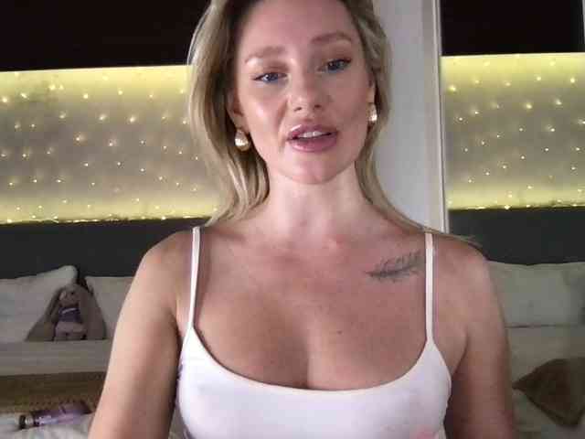 StellaMuse webcam