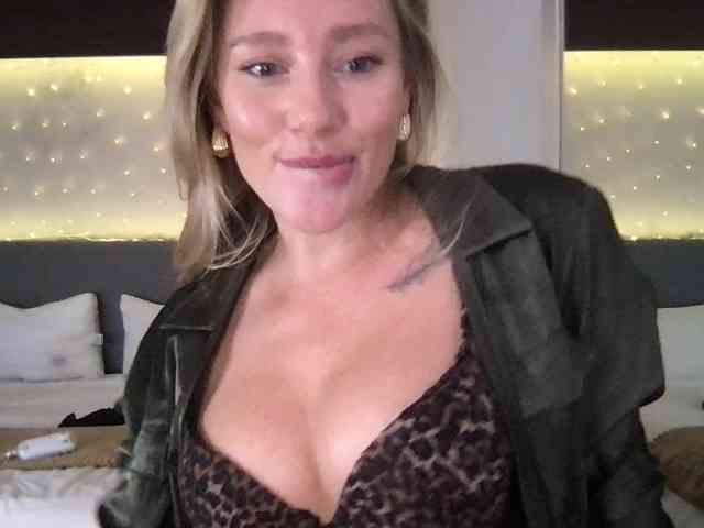 StellaMuse webcam
