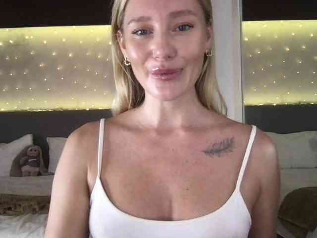 StellaMuse webcam