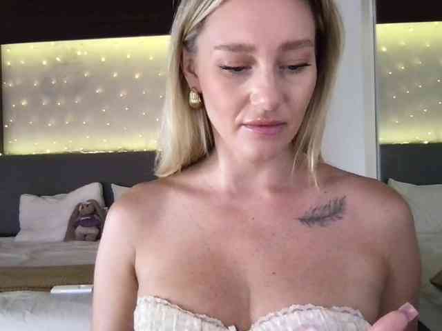 StellaMuse webcam