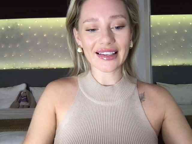 StellaMuse webcam