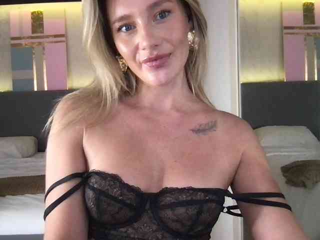 StellaMuse webcam