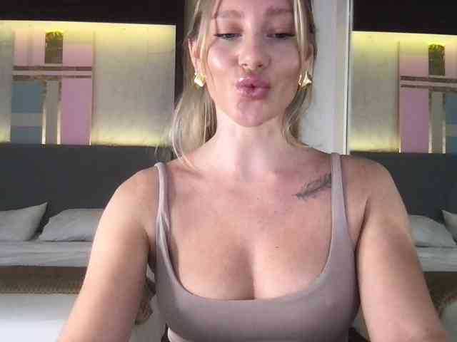 StellaMuse webcam