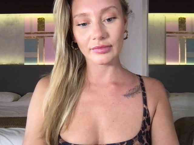 StellaMuse webcam