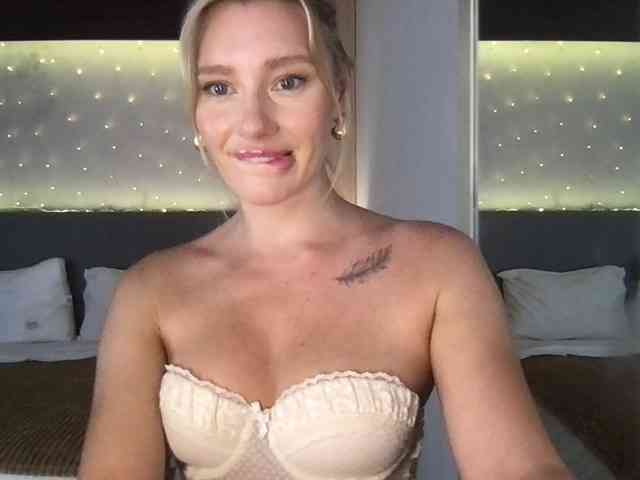 StellaMuse webcam