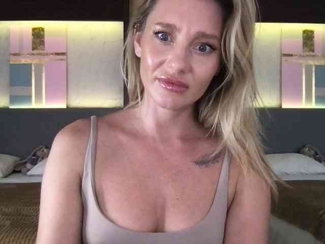 StellaMuse webcam