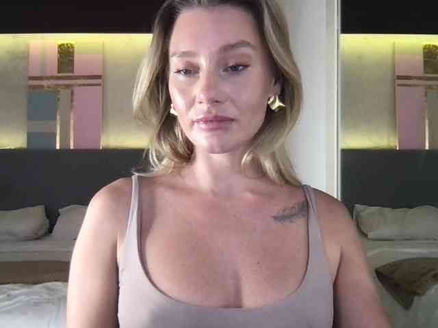 StellaMuse webcam
