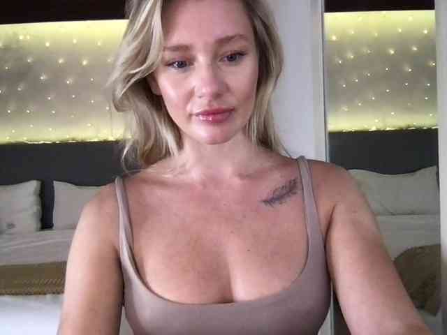 StellaMuse webcam