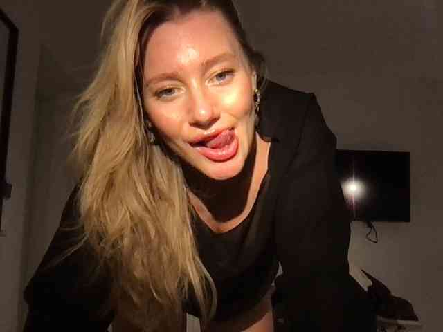 StellaMuse webcam