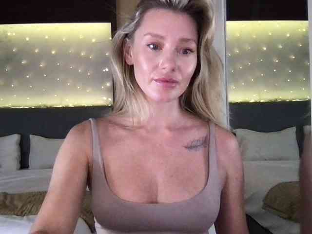 StellaMuse webcam