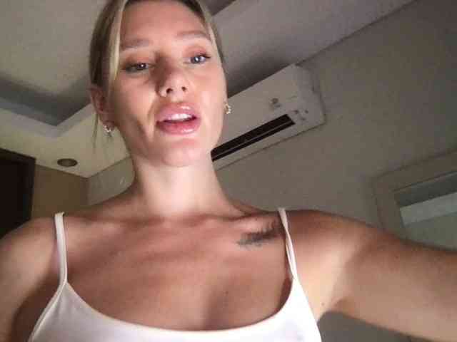 StellaMuse webcam