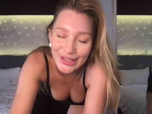 StellaMuse webcam