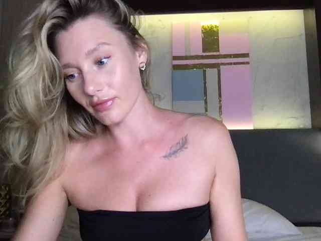 StellaMuse webcam