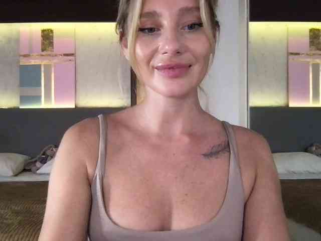 StellaMuse webcam