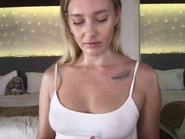StellaMuse webcam